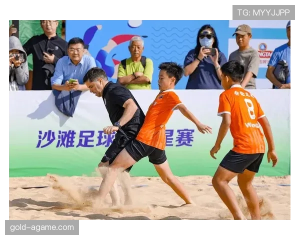 沙滩足球规则详解：比赛时间、罚则与裁判判罚标准